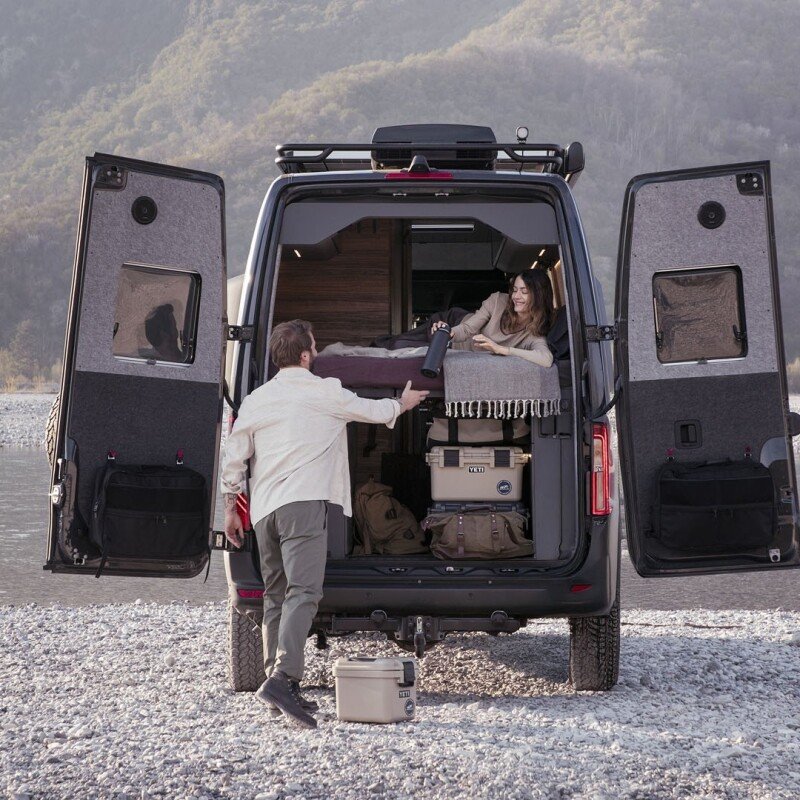 SUPERTWIN LS Q7I2451   media library original 1620 1080